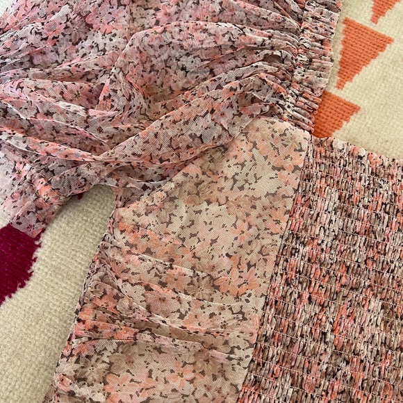 NWT Mesh Floral Crop Top - Picture 4 of 6